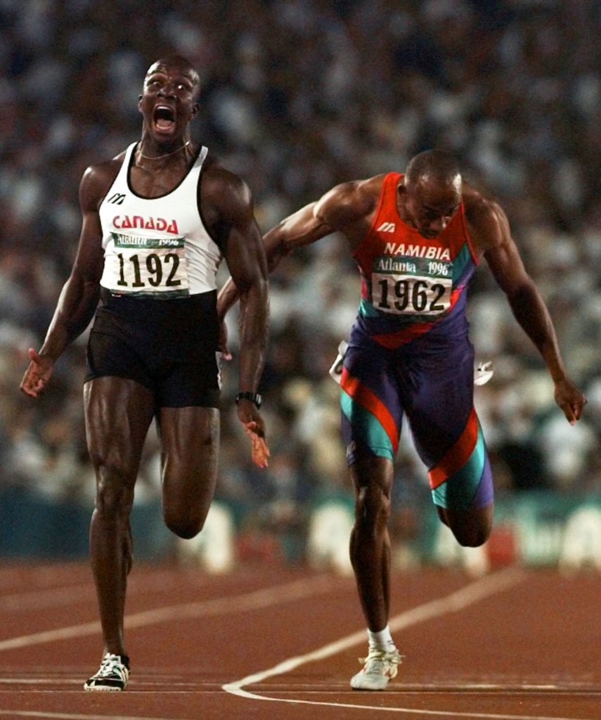 Donovan Bailey remporte l’or à la course de 100 mètres pour hommes aux Jeux olympiques de 1996 Doug Mills, Atlanta (Géorgie), 27 juillet 1996. Associated Press et La Presse canadienne, 96072701569