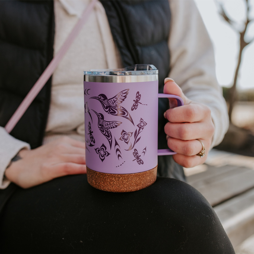 Tasse de voyage à base de liège avec le motif Colibri de Simone Diamond